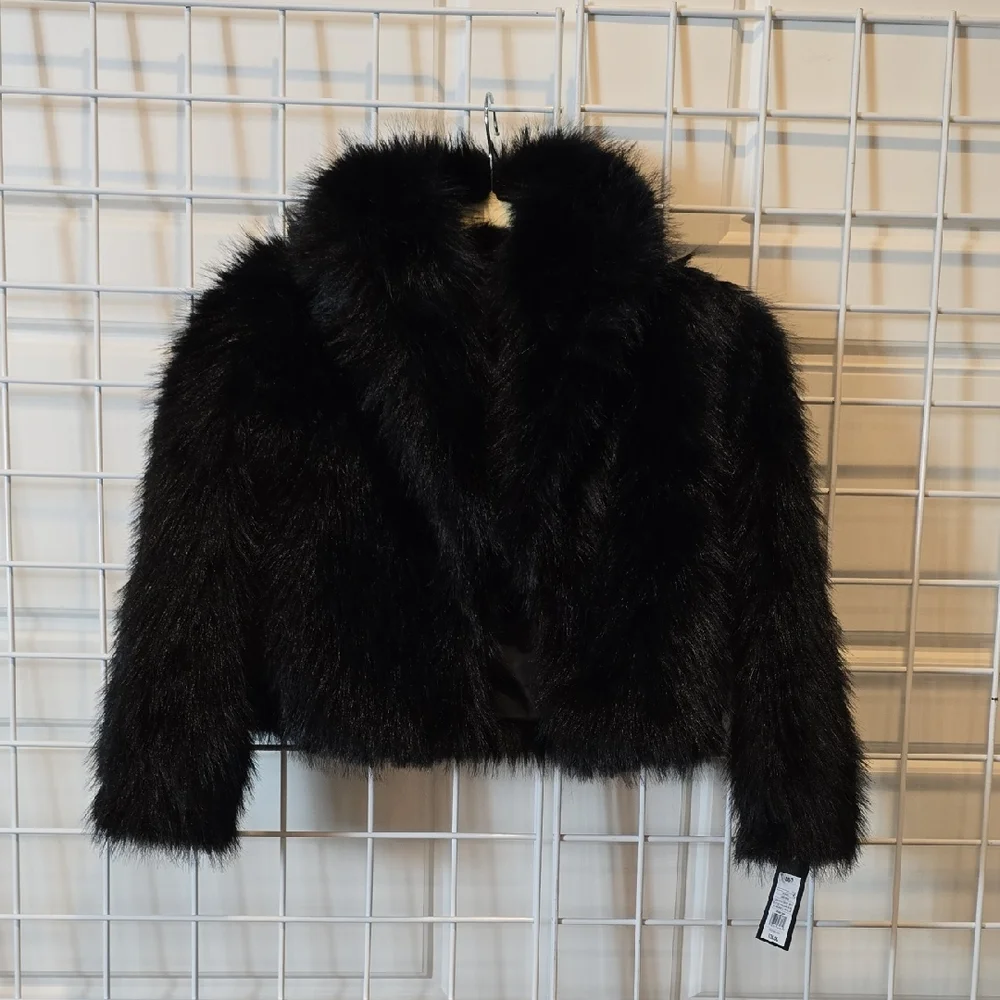 Art Class Black Faux Fur Teddy Jacket‎ Size Small NWT